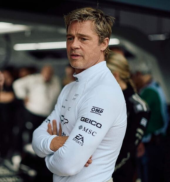 Brad Pitt en el Circuito de Silverstone previo al Gran Premio de Gran Bretaña 2024 / Foto: AFP