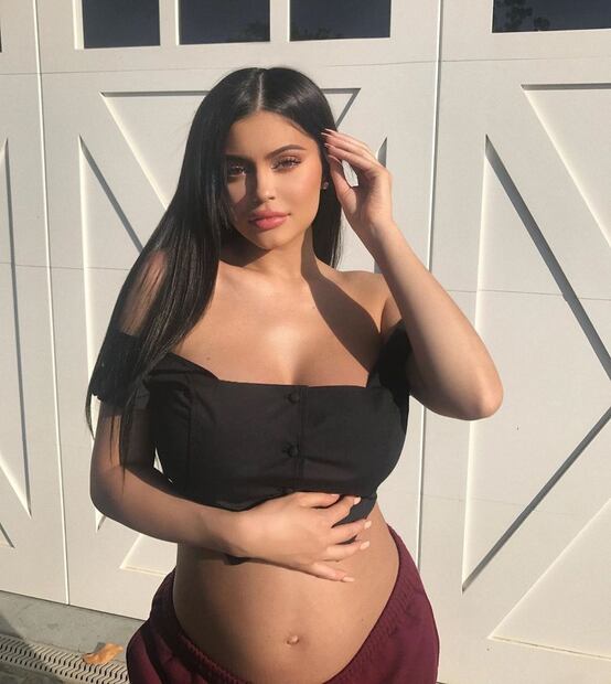 Kylie Jenner y Travis Scott celebran el cumpleaños número 2 de Stormi, en Disney