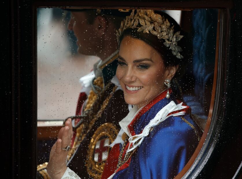 Kate Middleton, una deslumbrante princesa en vestido de Alexander McQueen para la coronación de Carlos III