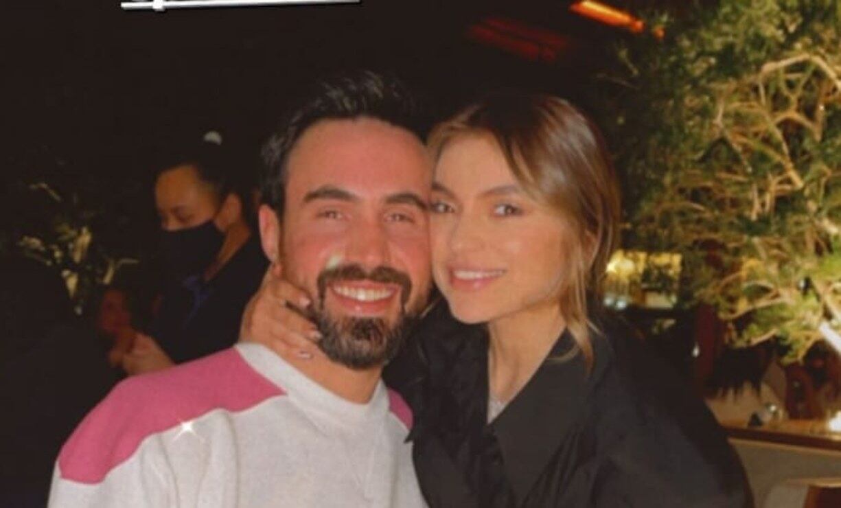 Angélica Rivera, guapísima, celebra a Pablo Bernot, novio de su hija Sofía