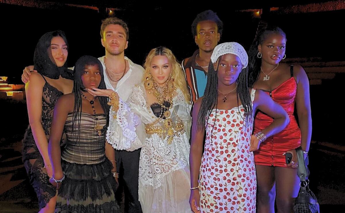 Madonna celebra su cumpleaños con una sorprendente foto de sus 6 hijos