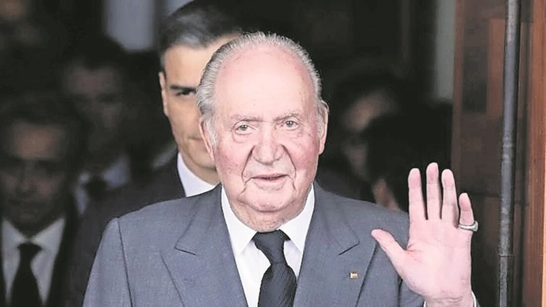 El rey Juan Carlos de España es intervenido una vez más, ahora del corazón