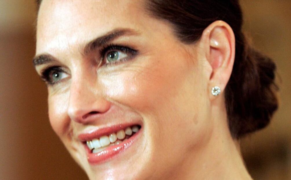 Brooke Shields posa braless a los 56 años: demuestra que para ser sexy no hay edad