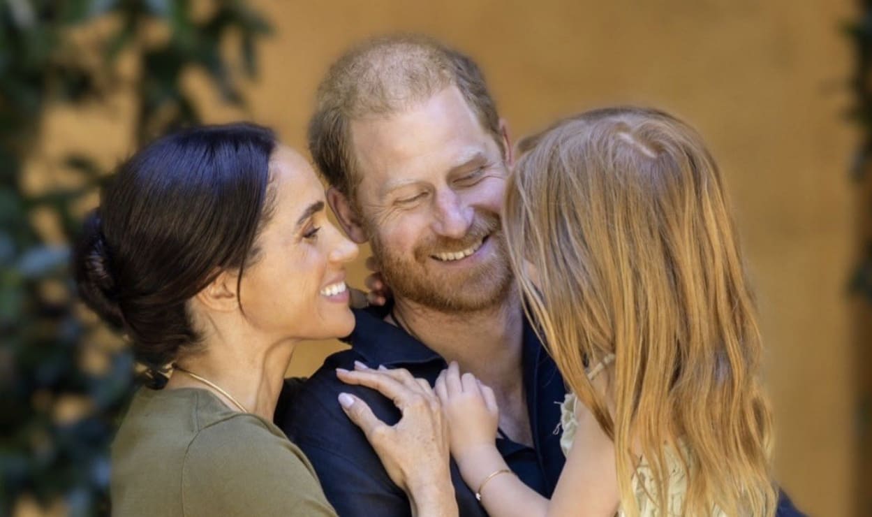 Las nuevas fotos de la princesa Lilibet que revelan su increíble parecido con el príncipe Harry