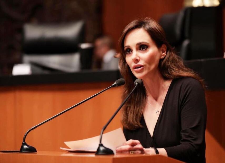 Lilly Téllez se compromete con financiero mexicano, a sus 52 años