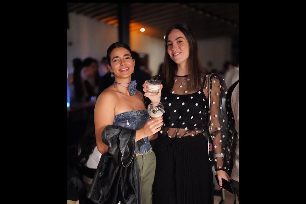 Paulina Hernández y Gabriela Larra. (Foto: Héptor Arjona para VIP)