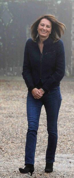 Kate Middleton y su mamá también se prestan la ropa ¡las descubrimos!