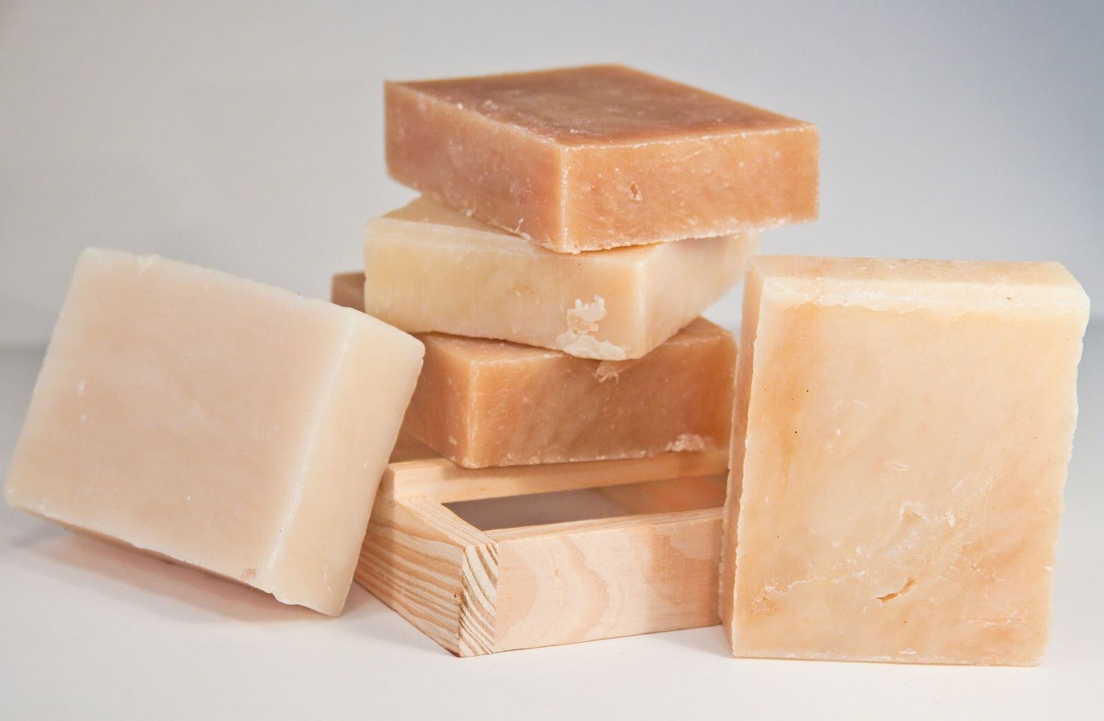 Haz tu propio jabón exfoliante de café y avena en casa 