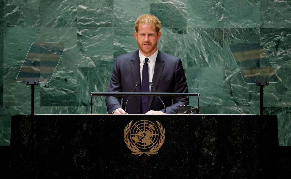 Las declaraciones del príncipe Harry encienden al régimen talibán y le responden, "es un perdedor bocazas"