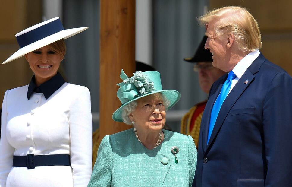 La reina Isabel II recibe a Donald Trump tras escándalo por Meghan Markle