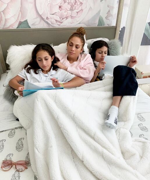  Jennifer Lopez sin fecha de boda por coronavirus 