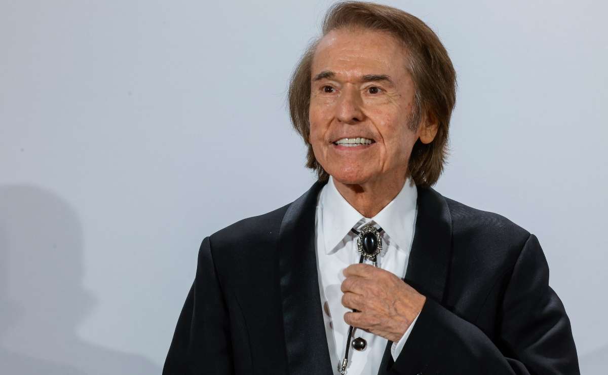 Raphael, de 81 años, fue hospitalizado de emergencia / Foto: EFE