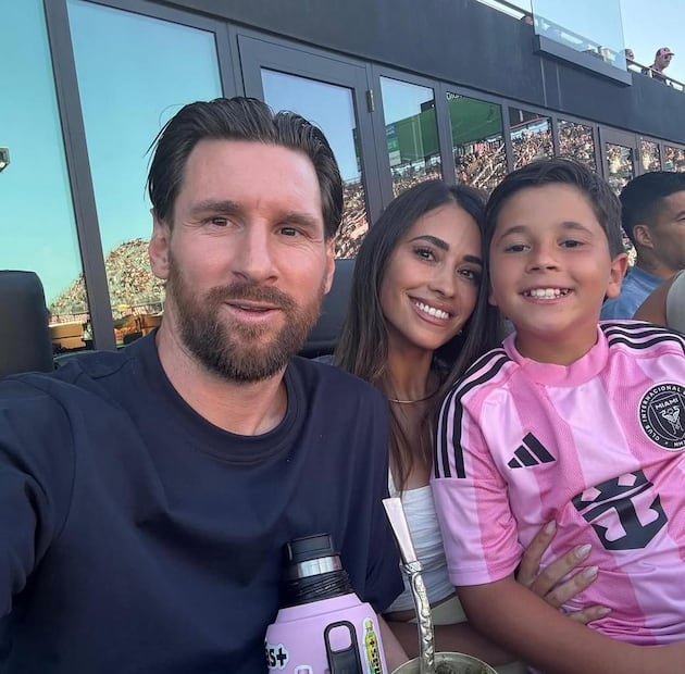 Lionel Messi y Antonela Roccuzzo con su hijo Mateo / Foto: Instagram
