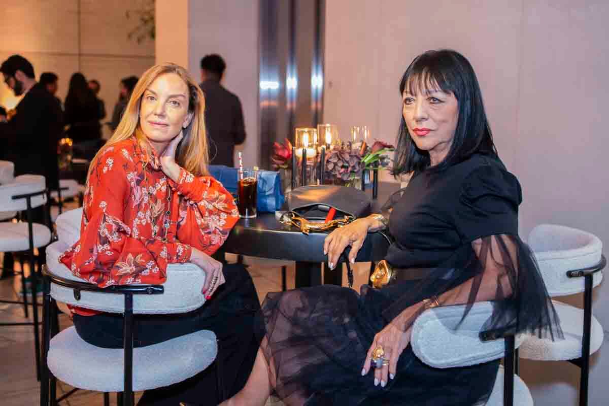 Ana Lucía de Teresa y Esthella Probas. (Foto: Esteban Torreblanca)