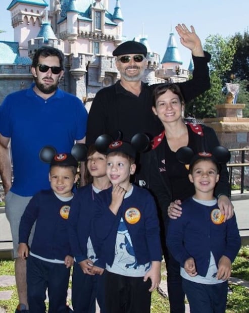 Miguel Bosé pasará la Navidad en México con dos de sus hijos
