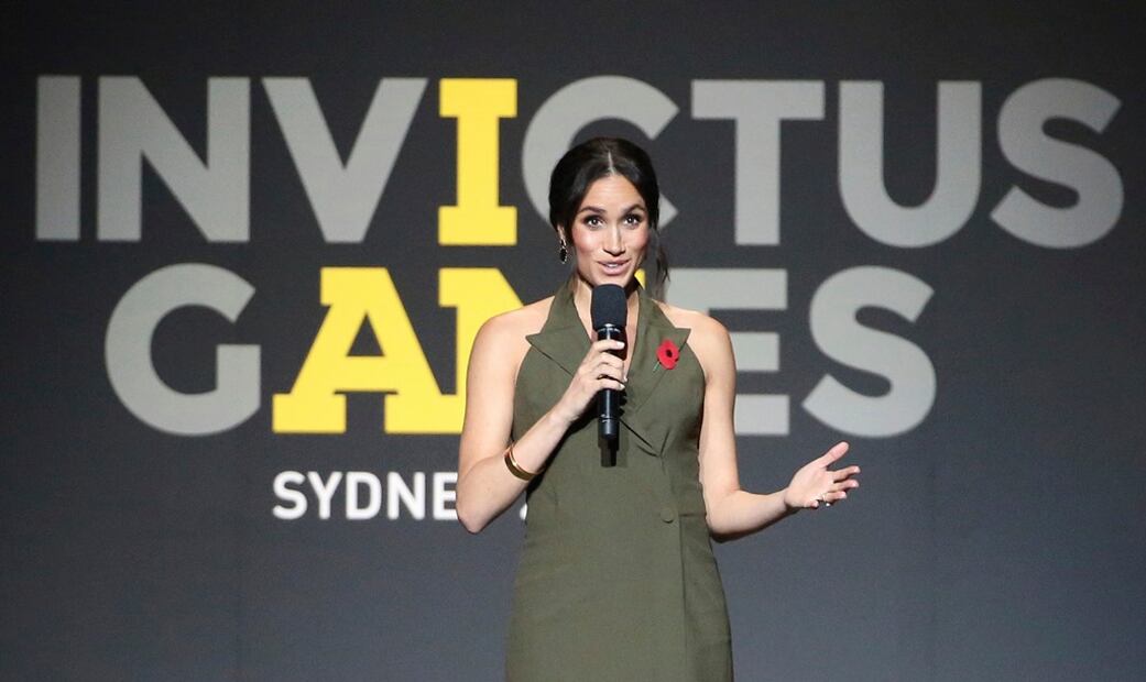 ¡Sorprenden a Meghan Markle con un beso en los Invictus Games!