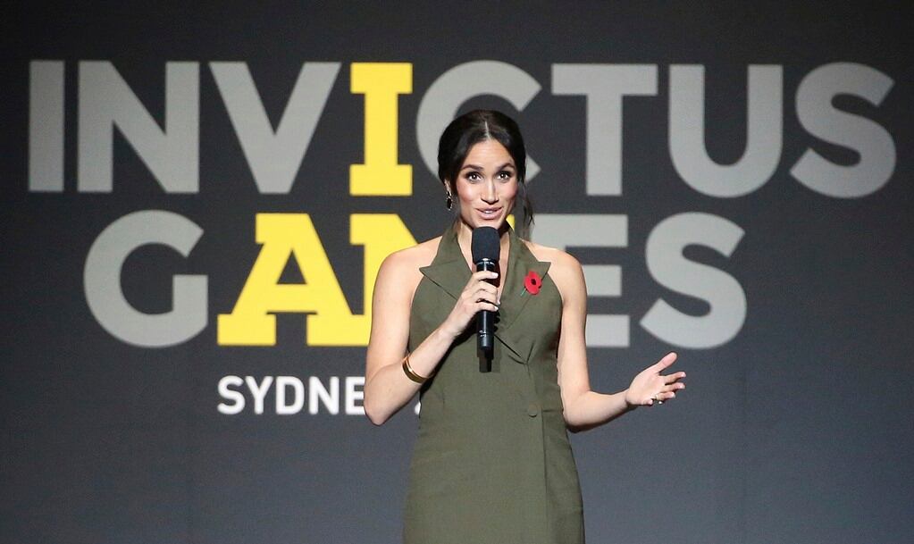¡Sorprenden a Meghan Markle con un beso en los Invictus Games!