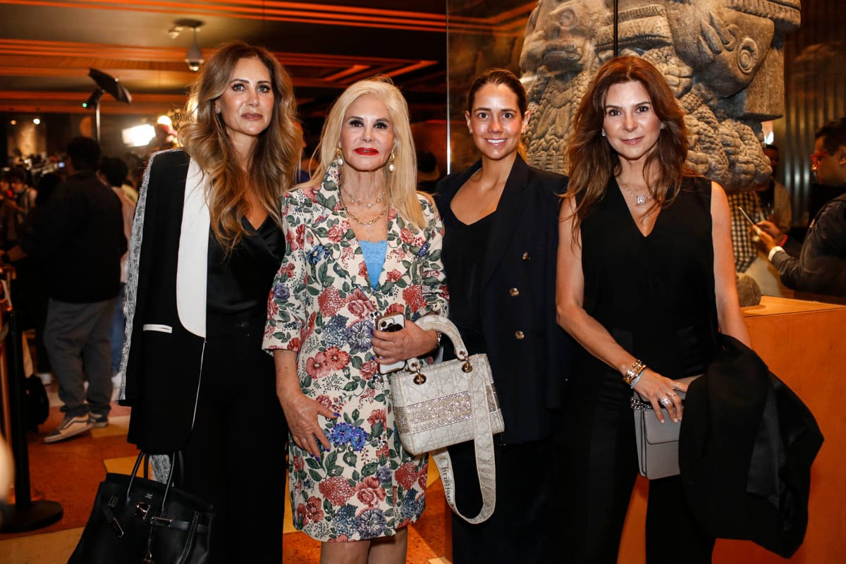 Pixie Devlyn, Hilda Calderón, Paola y Jessica Pliego. (Foto: Esteban Torreblanca)
