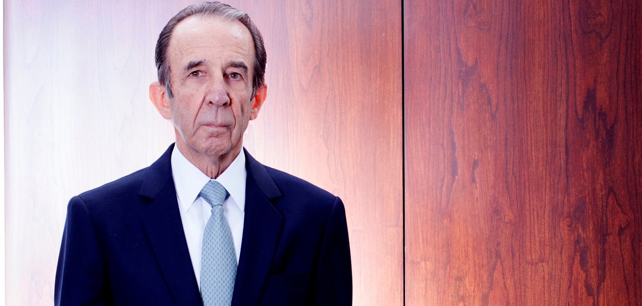 <p>Manuel Arango, junto con sus hermanos, creó el conglomerado Grupo Cifra. <strong>(Fotos: Clase y Archivo El Universal)</strong></p>
