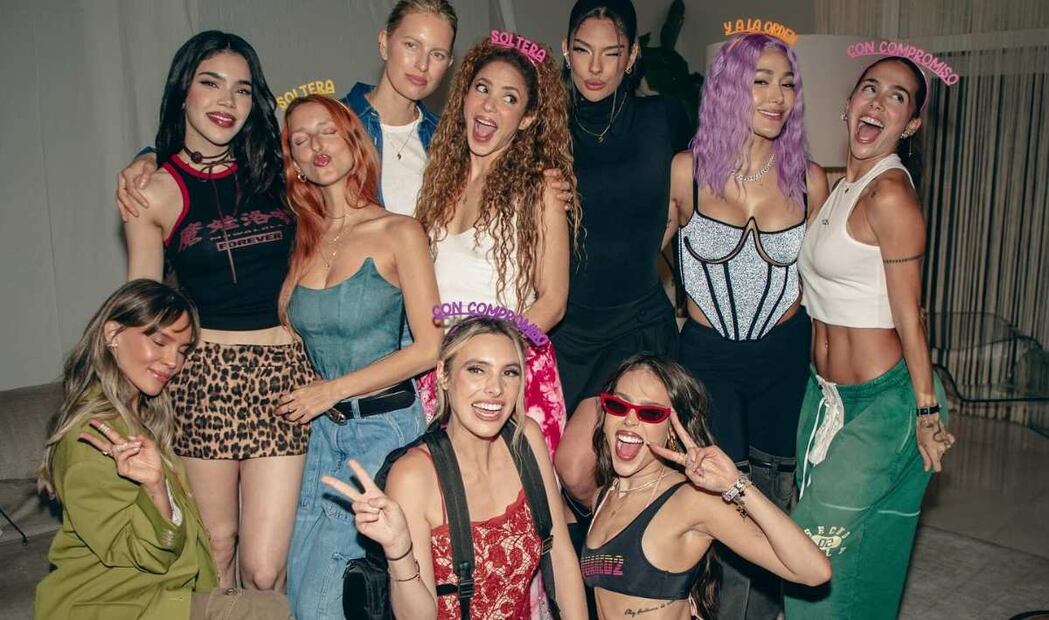 Shakira rodeada de sus amigas / Foto: Instagram