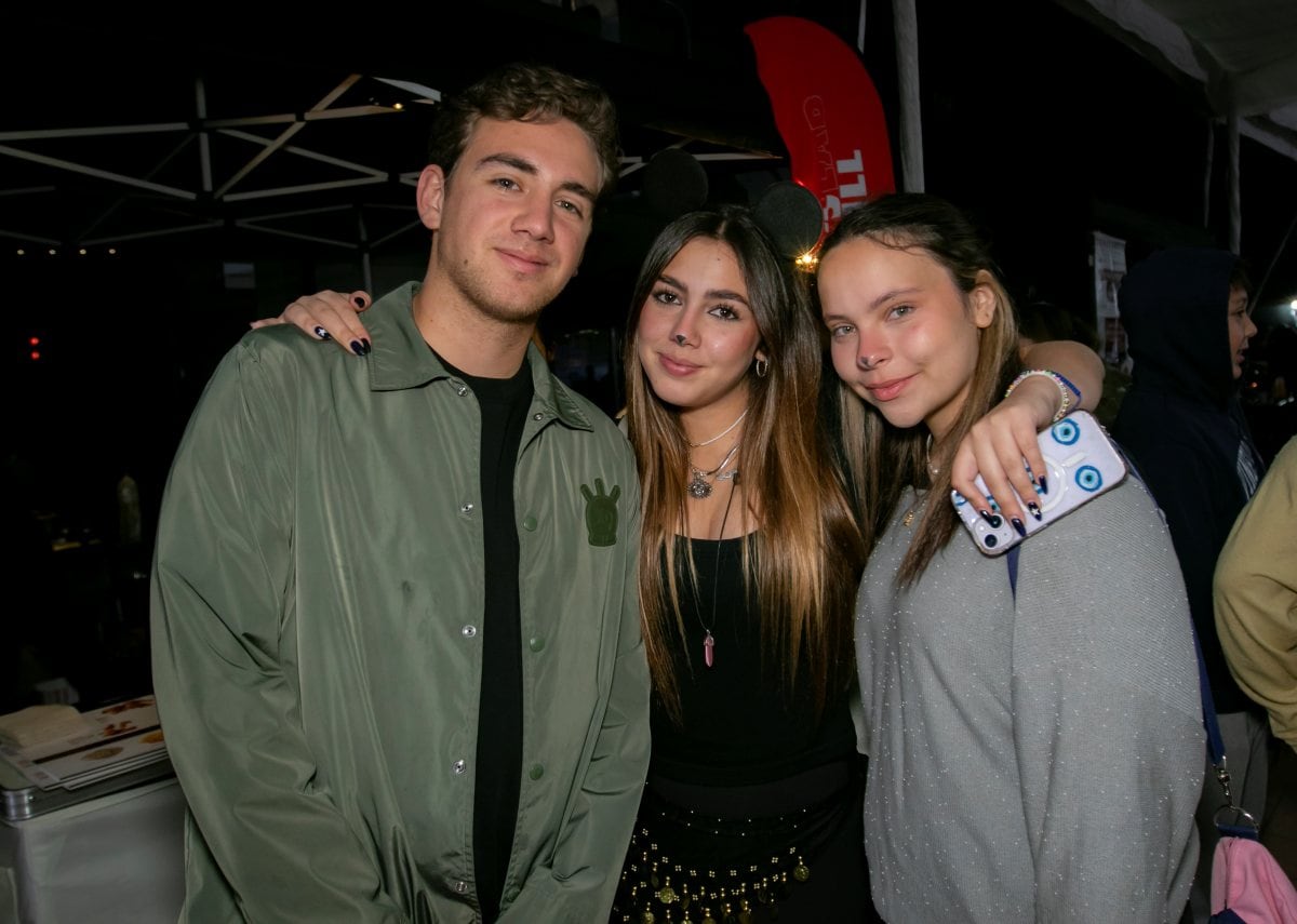 Luis Manuel y Constanza Fernández con Valeria Olhovich. (Foto: Arturo Quintero)