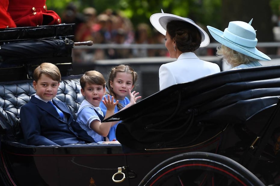 Las caras del príncipe Louis en el Jubileo de Isabel II se roban el show