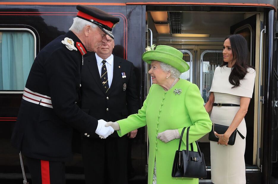 Meghan Markle y la reina Isabel II en su primer evento a solas 