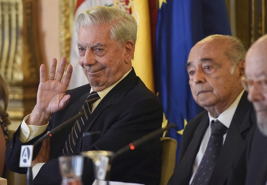 Dejó su matrimonio con su prima por "la reina de corazones"; él es Mario Vargas Llosa