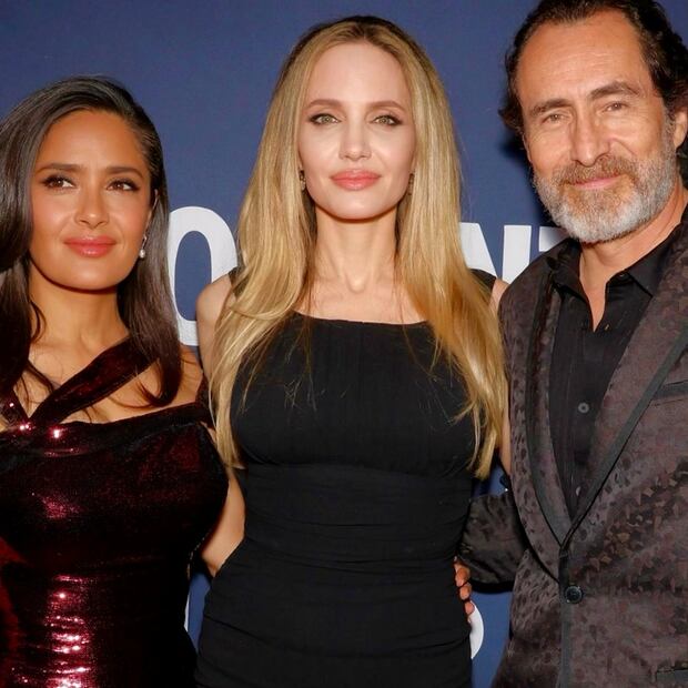 Salma Hayek, Angelina Jolie y Demian Bichir en el Festival Internacional de Cine de Toronto 2024 / Foto: Instagram