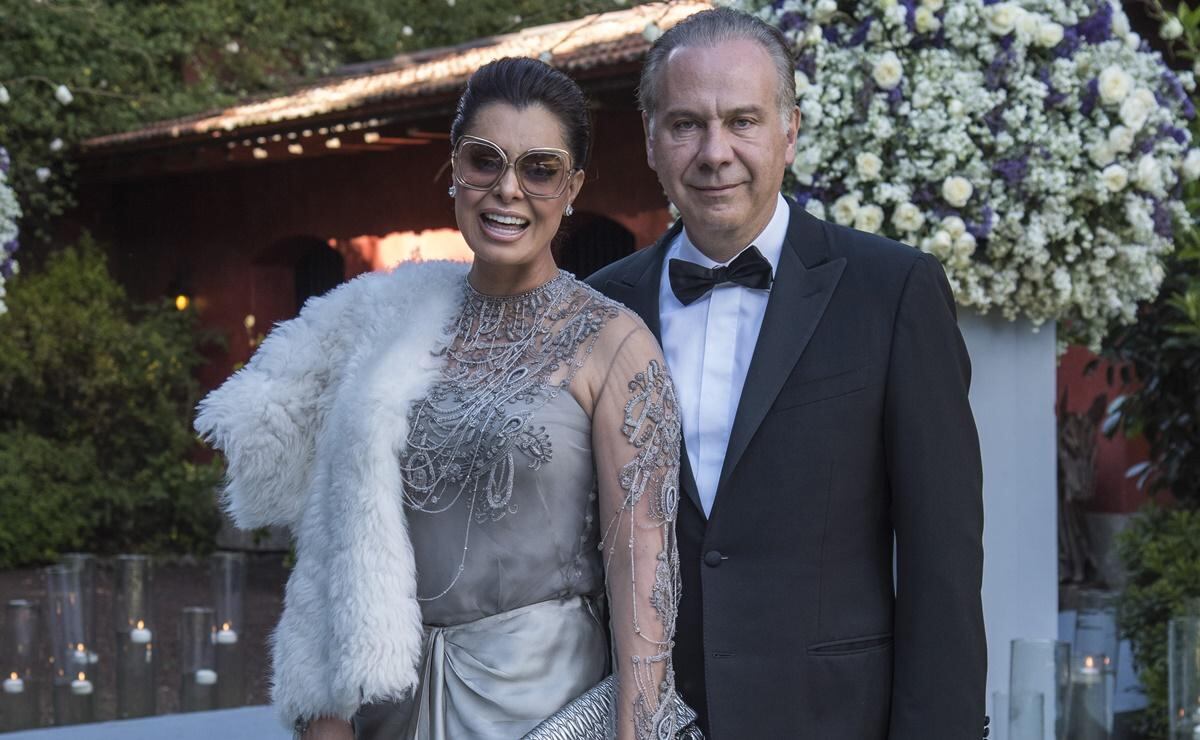 Yadhira Carrillo revela que Juan Collado está enfermo