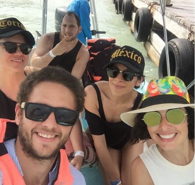 El primer viaje a la playa de Christopher Uckermann y Ana Serradilla