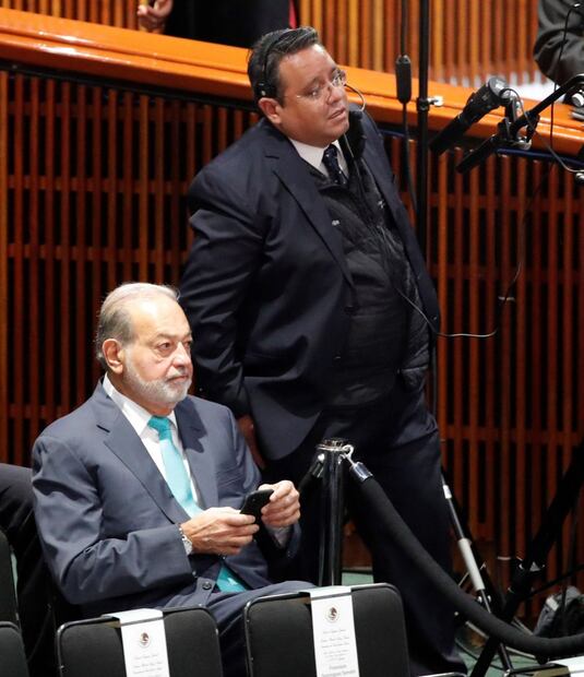 Carlos Slim llega a la toma de protesta de AMLO