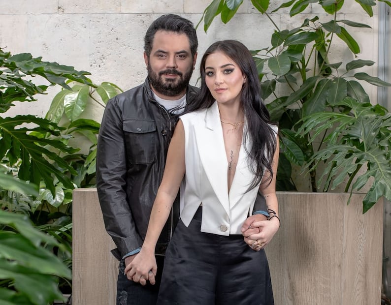 José Eduardo Derbez y Paola Dalay | Foto: Edgar Silva Fuentes - Locación: Mondrian Condesa - Maquillaje: Alberto Pérez - Joyas: HStern - Look: Paris Rodríguez y High Life