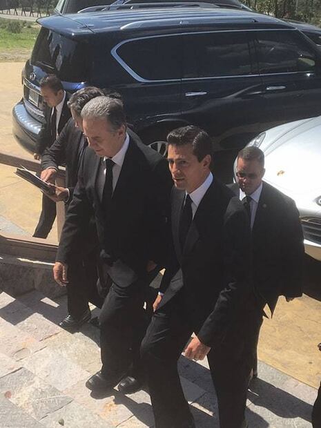 Enrique Peña Nieto asiste al funeral del arzobispo Antonio Chedraoui 