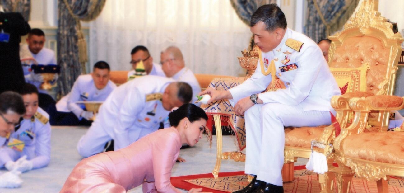 La reina Suthida de Tailandia, desaparecida desde diciembre 