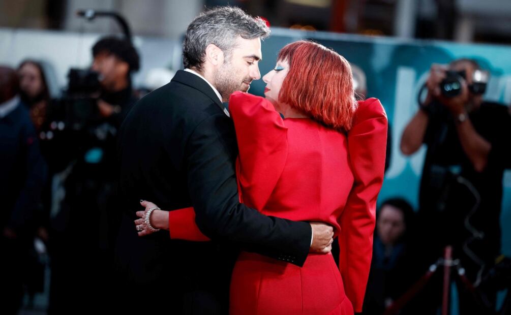 Lady Gaga y su prometido, Michael Polansky, durante la premiere de 'Joker: Folie A Deux', en Londres / Foto: AP