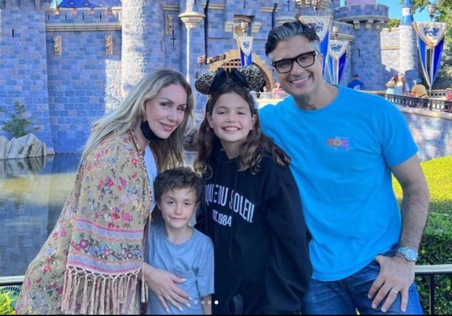 Jaime Camil y Heidi Balvanera con sus hijos / Foto: Instagram