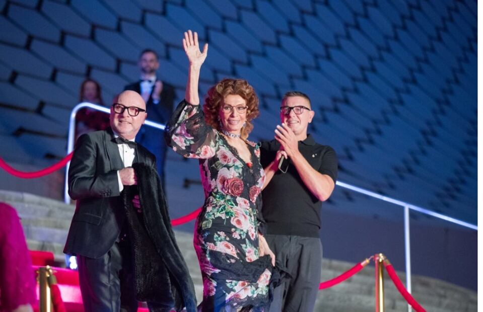 Domenico Dolce festeja con Maluma, Sofía Castro y Michelle Salas