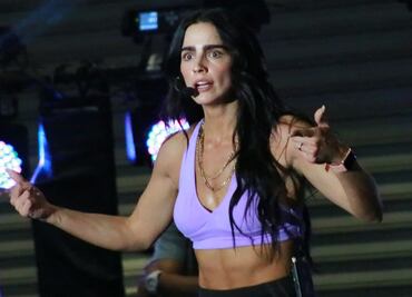 Bárbara de Regil se burla de su propio video viral de clase fitness