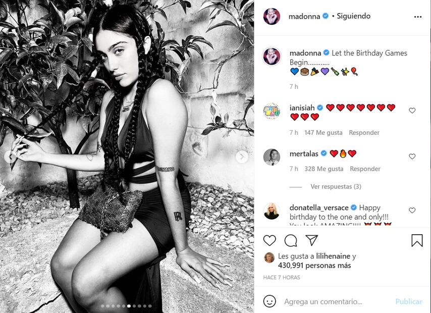 Madonna cumple 63 años y lo celebra con un elegante vestido de Versace