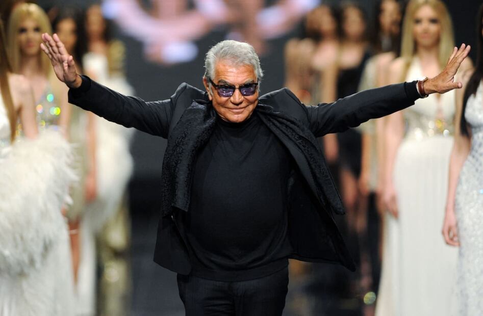 Roberto Cavalli durante uno de sus desfiles de moda en junio de 2013 / AFP