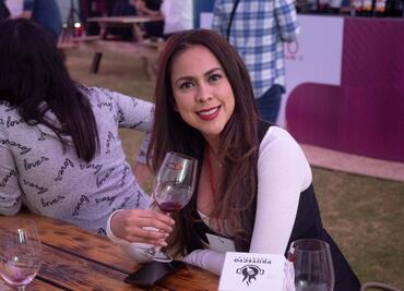 Amantes del vino disfrutan en Campo Marte