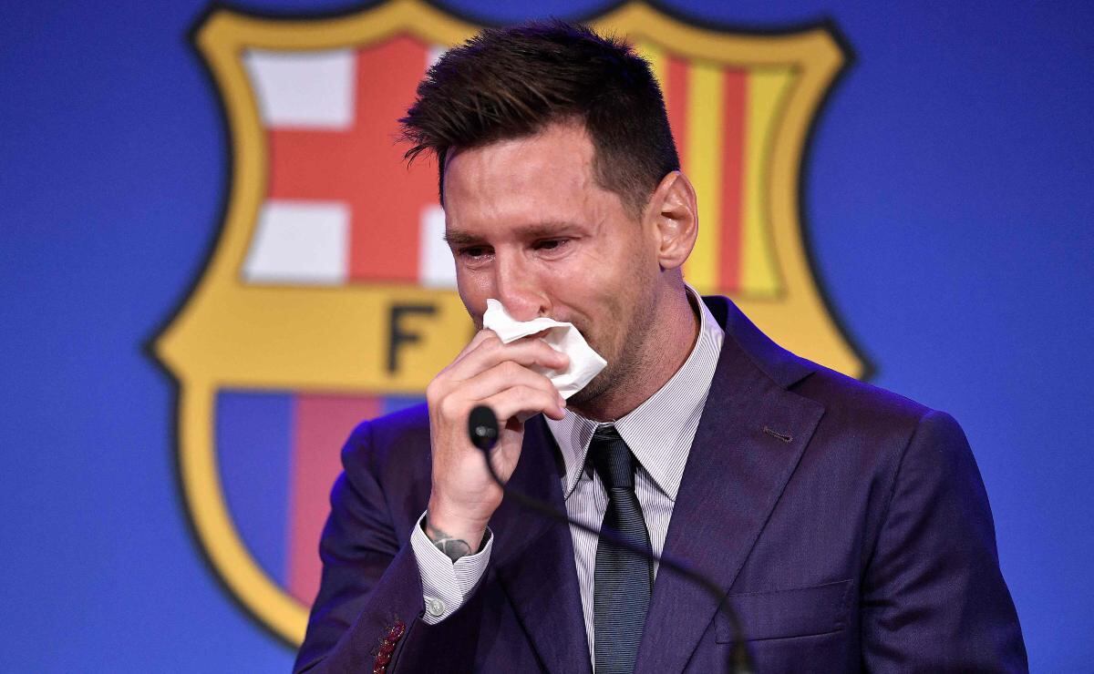 Lionel Messi: Subastan pañuelo con el que se despidió del Barcelona