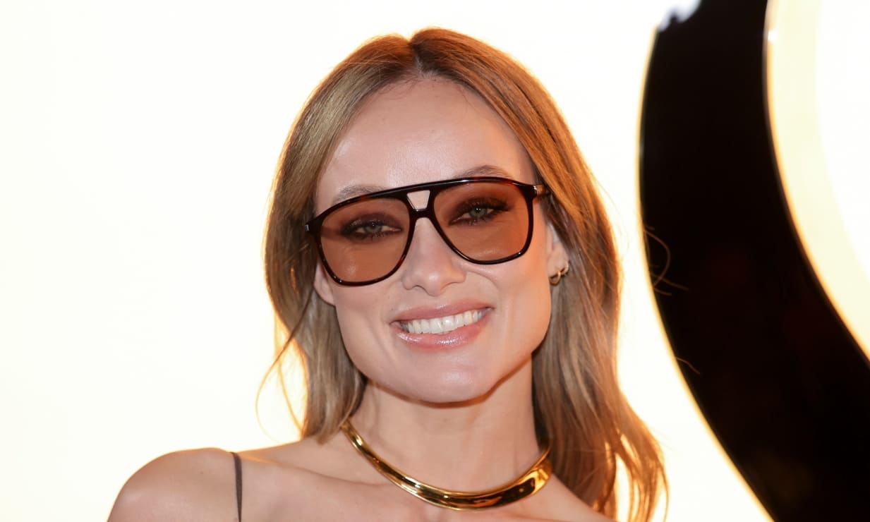 Olivia Wilde sin sostén y con body transparente, su look más arriesgado