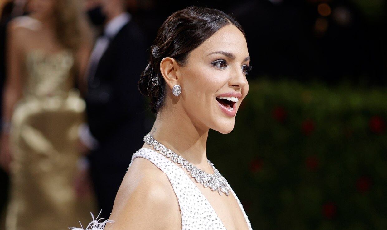 Los fabulosos 144 diamantes de Eiza González para la noche del MET