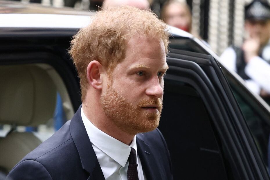 Se espera que el príncipe Harry declare contra un editor de un tabloide británico / AFP