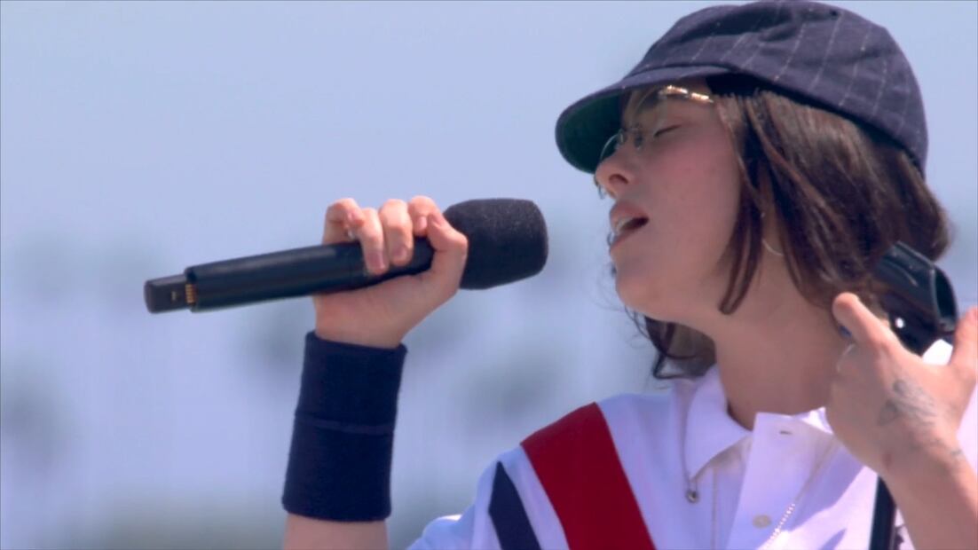 Billie Eilish se presentó en la clausura de los Juegos Olímpicos de París 2024 desde Los Ángeles / Foto: X