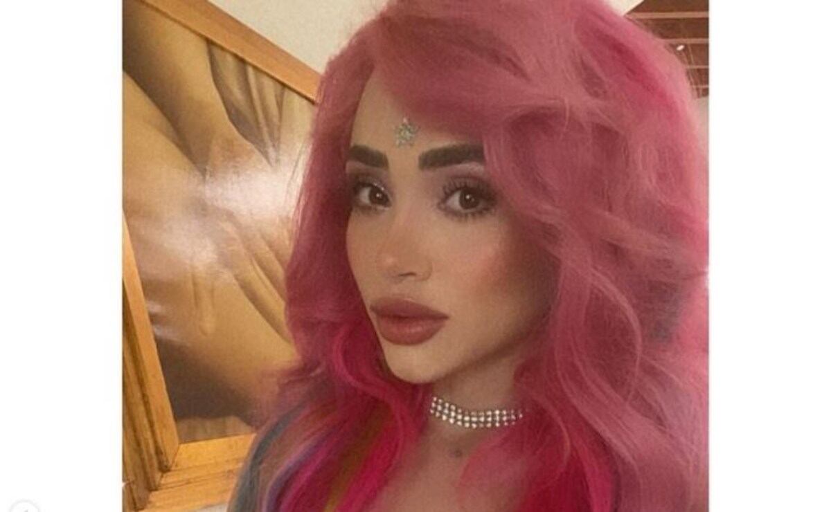 La influencer detenida Gaby Castillo se fotografiaba con coches de lujo
