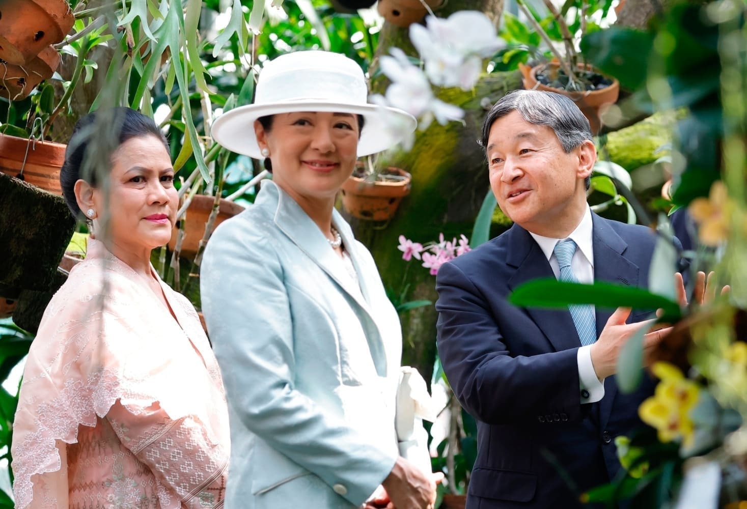 El emperador Naruhito y la emperatriz Masako de Japón en un viaje a Indonesia / AP