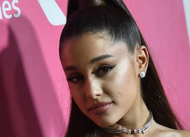 Ariana Grande se transforma en una sexy rubia para "Wicked"